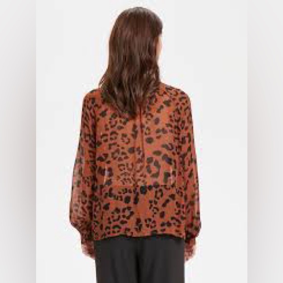 Part Two Leopard animal print key hole TALIPW BLOUSE size 40 excellent condition - Picture 4 of 13